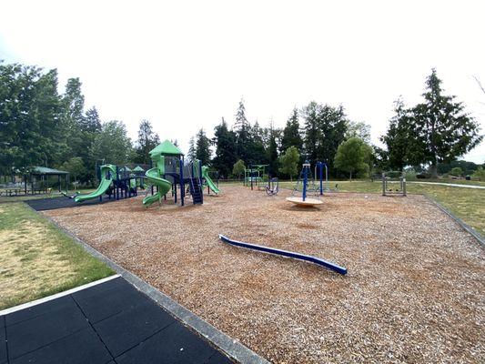 Nice, big park with wood chips