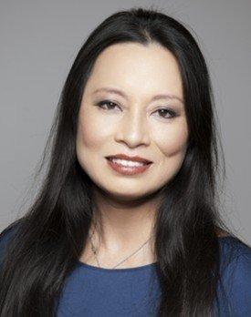 Dr Elizabeth Hoang-  Periodontist