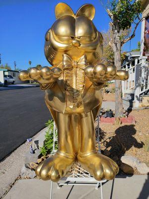 3 FOOT GARFIELD SEE 1601 S. SANDHILL ROAD #90 BOULDER CASCADE, LV. NV. 89104 FOR SALE TO BUYER.