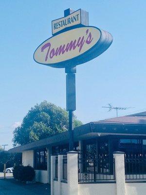 Tommy's exterior