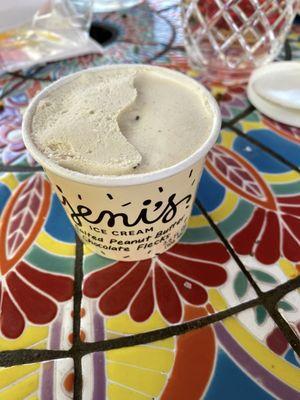 Jeni's ice cream-salted peanut butter with chocolate flakes