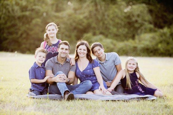 Dr. Pace Plant, Dr. Jennifer Phillips, and their four children.