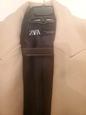 Loved this light blazer I bought from ZARA Arcadia