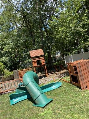 Disassembling a outdoor swingset before transporting it