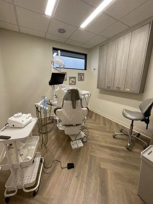 One of our Hygiene rooms. We have three hygienists dedicated to maintain the health of your gums.