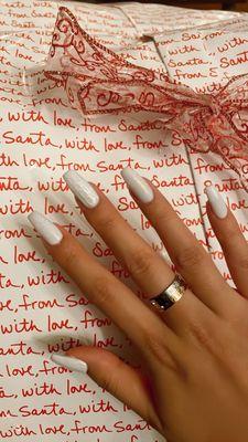 White nails with glitter & cable sweater design