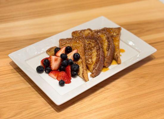 Join us and try our deletable French Toast! Our Brunch menu is available from 10:00 am to 3:00 pm Saturday to Sunday!