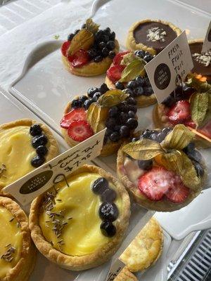 Lemon and fresh fruit tarts