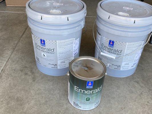 Couple of 5 gallon tubs of the base color and a one gallon accent color.