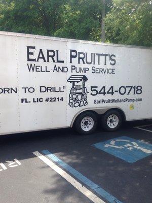 Earl's on the job