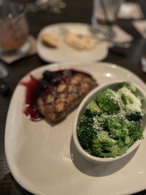 Blackberry Salmon and Steamed Broccoli