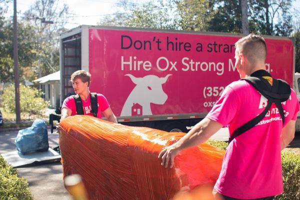 When looking for Naples movers please give Ox Strong Moving a call and we are happy to move!