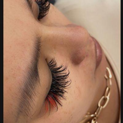 Volume set with red lashes