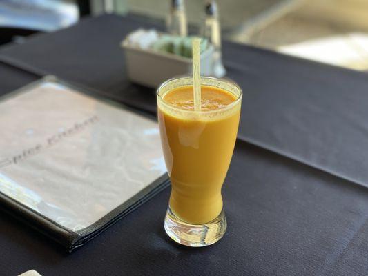 Mango lassi