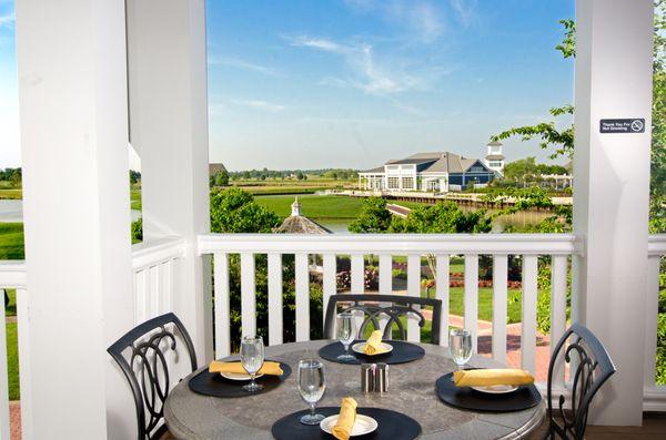 Enjoy the outdoor veranda, accessible via Passwaters or 1730 Tavern. Dine outdoors with views of the golf course, gardens and boardwalk!