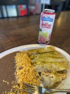 Chicken enchiladas with green salsa and guava drink