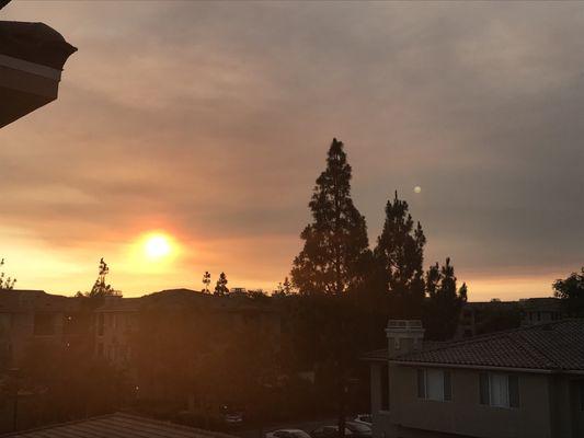 Such a tragic reason for such a beautiful sunset. #holyfire