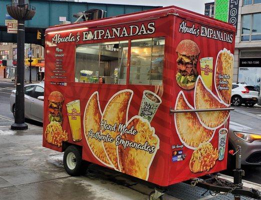 Abuela's Empanada Cart (right outside Trader Joe's LIC)