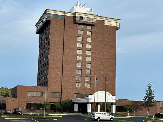 Best Western Brooklyn Center Hotel & Conference Center Exterior