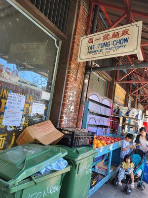 The Yat Tung Chow sign in Chinatown.