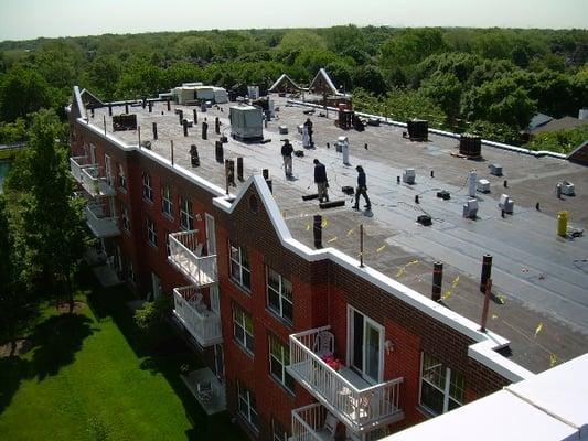 Flat roof repair and installation