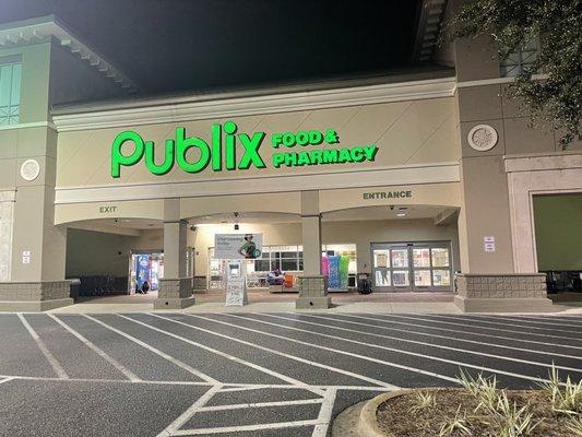 Publix Grocery Store in Navarre, FL