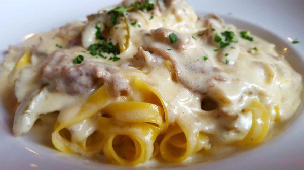 Cheesesteak pasta