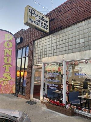 Outside View - Opens Early - Donuts are still warm