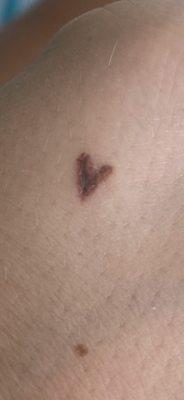 you can see the a line of dark brown on the left of the heart and the rest is faded.