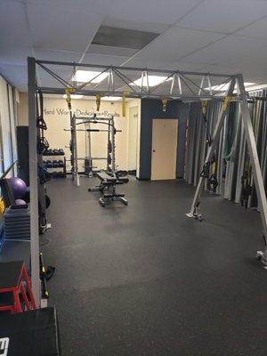 Full gym, onsite personal training, dietary help, and chiropractic care