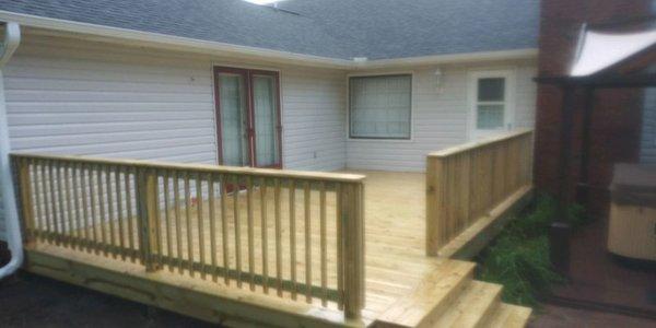 Our technicians specialize in decks & railings, using high-quality materials and excellent craftsmanship.