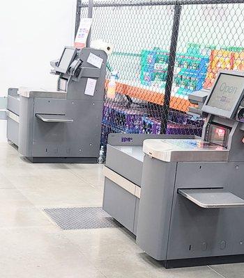 D' Self checkout that few r using at Costco Medford OR July 2021