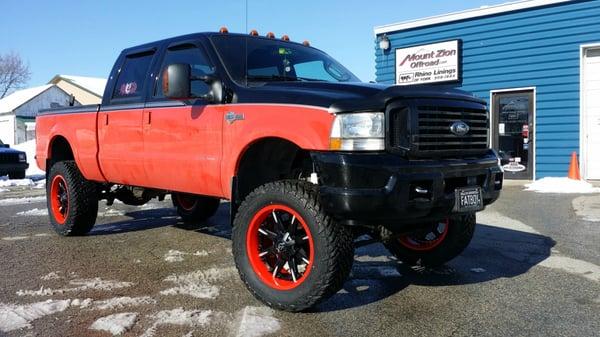 6" Lift, 37" Fuel Tires, 22" Two-Piece Fuel Wheels with Custom powdercoated barrels!