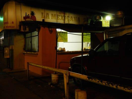 Walk-up food window, apparently replaces the now shuttered De Birria taco trailer