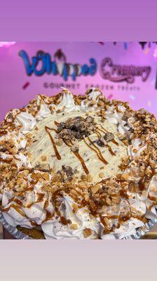 Snickers cheesecake ice cream pie