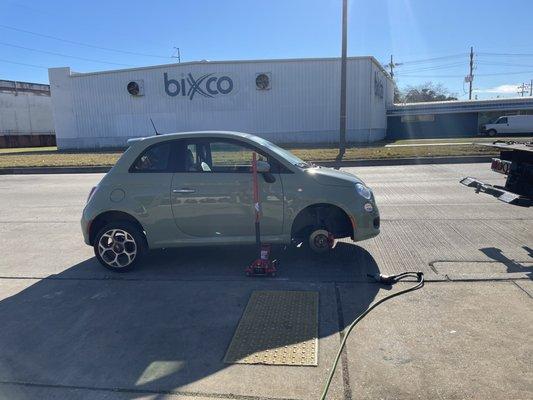 Fiat barely got off the tow truck and they were already working on it!