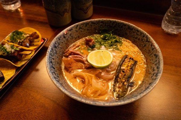 Carnitas tonkotsu