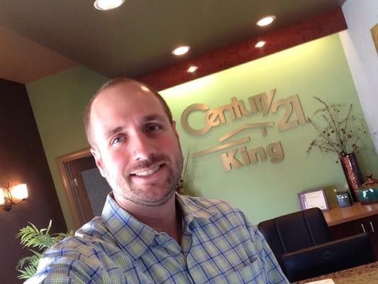 Jorge Viteri  -  Century 21 King