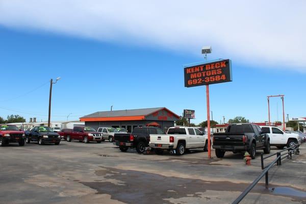 New signs and room at Kent Beck Motors