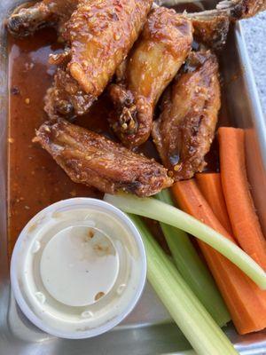 8 Bone-In Wings - Jamaican honey garlic with habanero (medium)