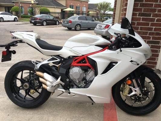 Just received my bike off the shipping truck from Heinen's Motorsports! My babe looks good!