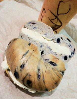 Shake Off Those Monday Morning Blues with a Blueberry Bagel  Let's ROCK!!  ;D