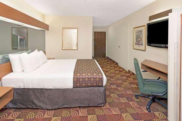 Microtel Inn & Suites By Wyndham Denver