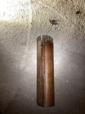 Removing a section of leaking drain pipe