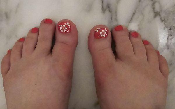 Gel pedicure