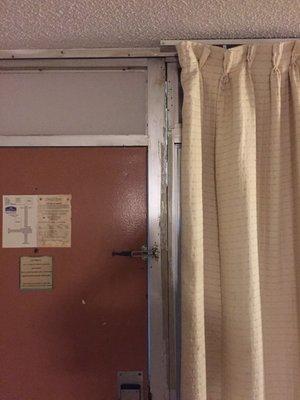 1/4 gap between the door and window.