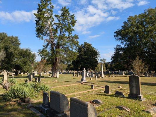 Elmwood Cemetery, Columbia