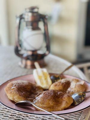 Sopapillas with ice cream