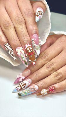 Queen's Nails