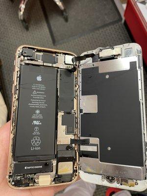 Broken cellphone we fix it crack screen Motherbored repair bring it down near by cellphone repair citifix